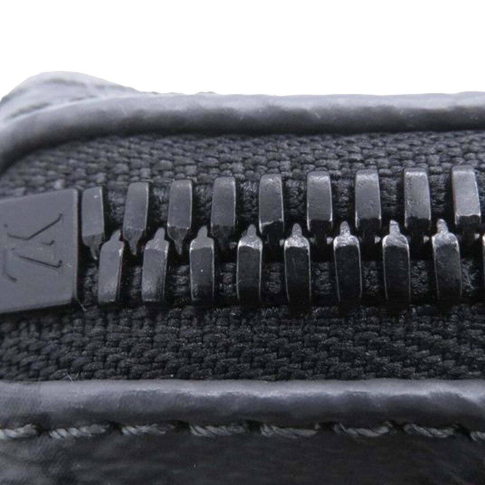 Pre-Loved Louis Vuitton Monogram Eclipse Reverse Keepall 25 - Picture 10 of 12